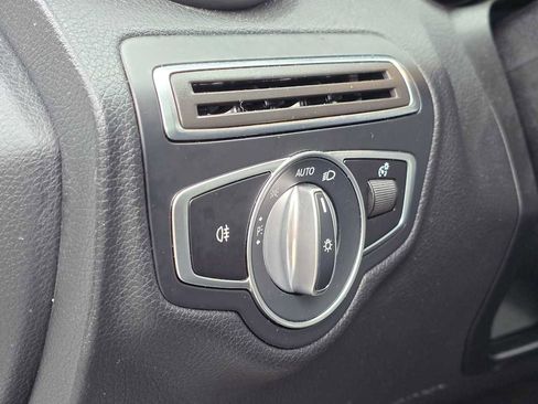 Used 2021 Mercedes-Benz C 300 4MATIC Sedan image 25