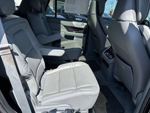 Used 2019 Lincoln Navigator Reserve AWD/4WD image 33
