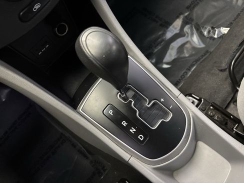 Used 2012 Hyundai Accent GS image 18