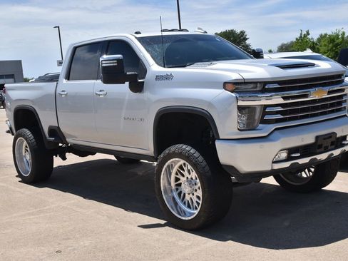 Used 2022 Chevrolet Silverado 2500 High Country w/ Safety Package II AWD/4WD image 4
