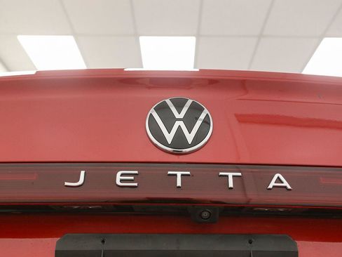 Certified 2026 Volkswagen Jetta SE FWD image 13