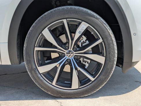 New 2026 Volkswagen Atlas SEL Premium R-Line AWD/4WD image 11