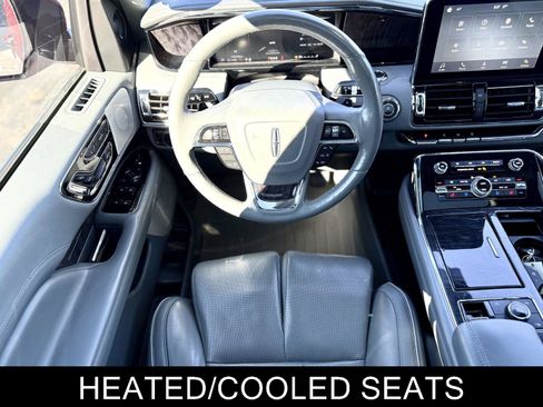 Used 2018 Lincoln Navigator Reserve w/ Technology Package AWD/4WD image 2