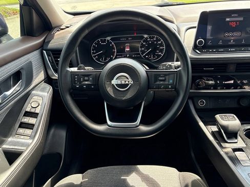 Used 2023 Nissan Rogue SV FWD image 19