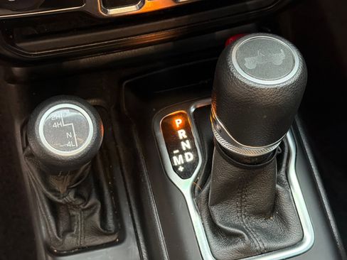 Used 2021 Jeep Wrangler Unlimited Sport image 28