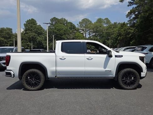 Used 2022 GMC Sierra 1500 AT4 w/ AT4 Premium Package AWD/4WD image 16