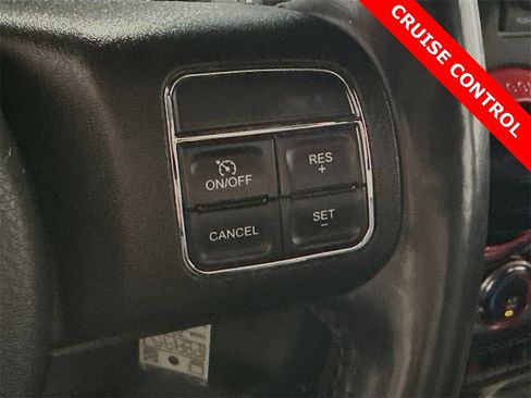 Used 2018 Jeep Wrangler Unlimited Sahara w/ Connectivity Group image 26