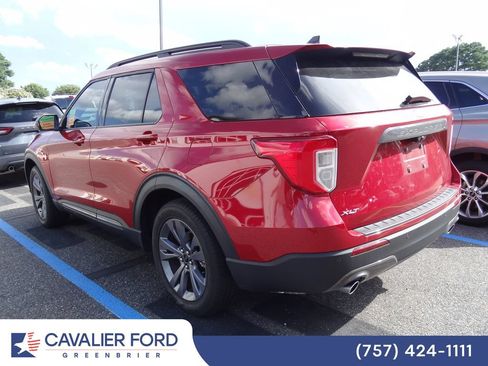 Used 2022 Ford Explorer XLT w/ Equipment Group 202A RWD image 5