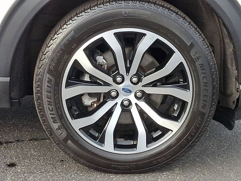 Used 2025 Ford Explorer ST-Line AWD/4WD image 8