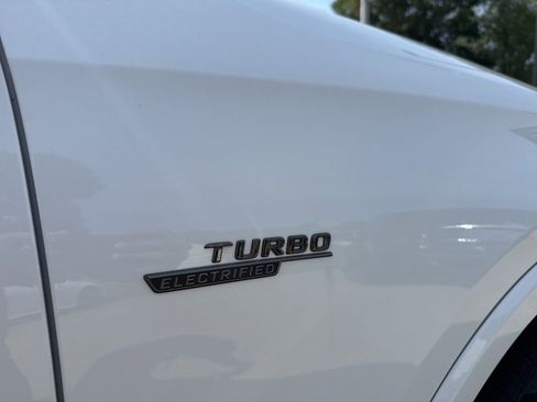 New 2026 Mercedes-Benz GLC 43 AMG 4MATIC image 11