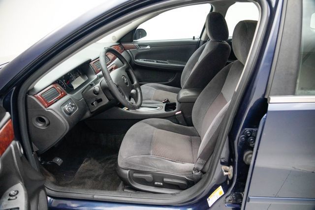Used 2010 Chevrolet Impala LT FWD image 23