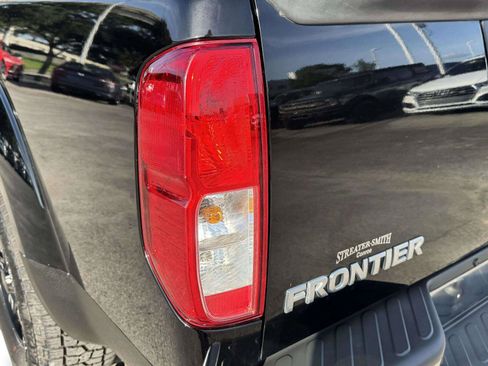 Used 2015 Nissan Frontier S RWD image 15