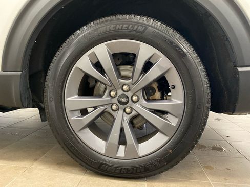 New 2023 Ford Explorer XLT w/ Equipment Group 202A AWD/4WD image 26