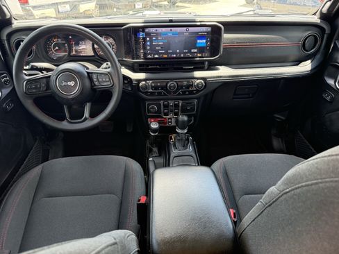 Used 2024 Jeep Wrangler Unlimited Rubicon w/ Technology Group AWD/4WD image 13