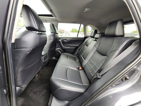 Used 2019 Toyota RAV4 XLE Premium w/ Cold Weather Package image 20