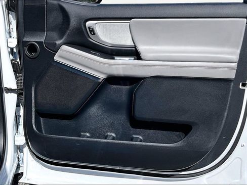 Used 2025 Ford Expedition Active AWD/4WD image 24