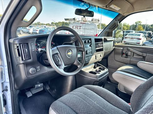 Used 2023 Chevrolet Express 2500 w/ Driver Convenience Package image 10