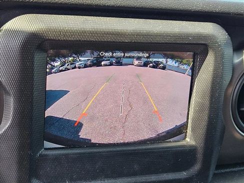 Used 2018 Jeep Wrangler Sport AWD/4WD image 17