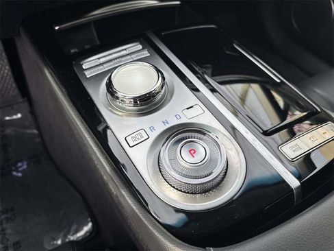 Used 2023 Genesis G80 2.5T image 28