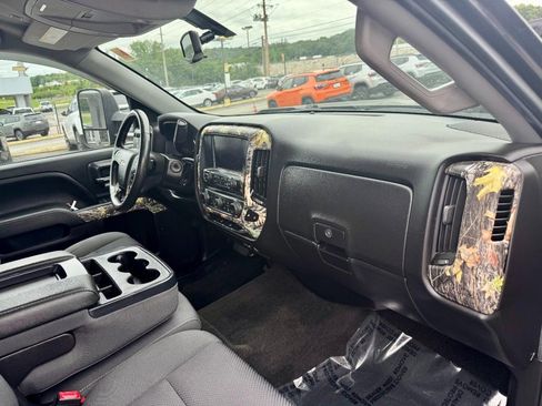 Used 2018 Chevrolet Silverado 1500 LT w/ All Star Edition AWD/4WD image 2