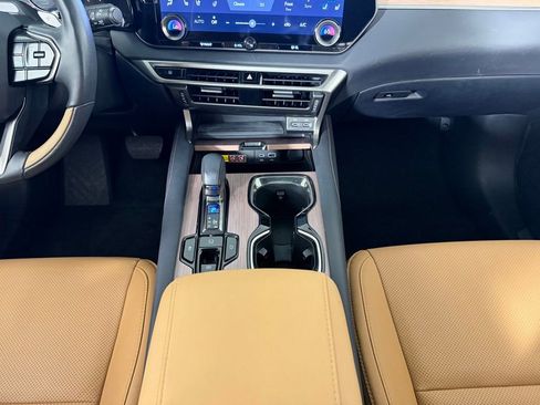 Used 2024 Lexus RX 350 Premium w/ Convenience Package FWD image 17
