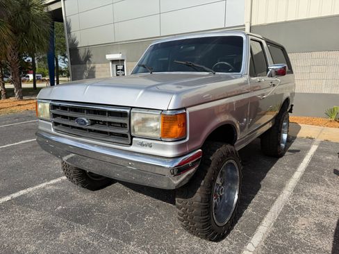 Used 1990 Ford Bronco AWD/4WD image 3