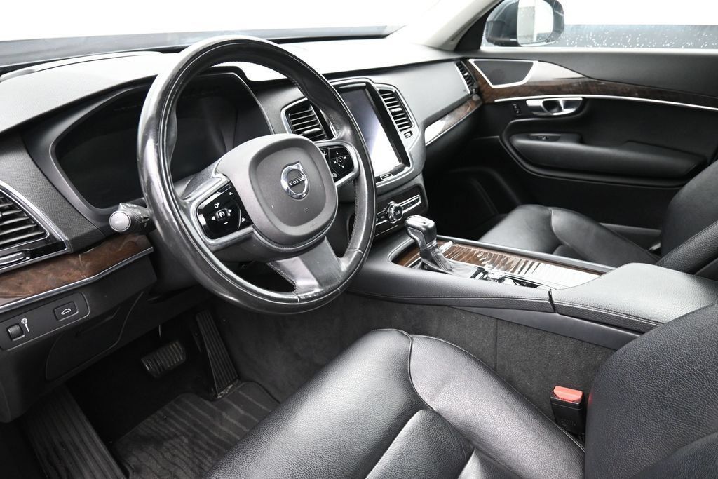 Used 2016 Volvo XC90 T6 Momentum w/ Protection Package Plus AWD/4WD image 15