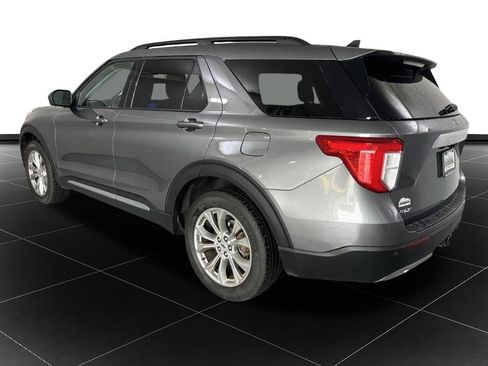 Used 2023 Ford Explorer XLT w/ Equipment Group 202A AWD/4WD image 3