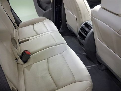 Used 2025 Cadillac XT5 Premium Luxury w/ Technology Package image 15