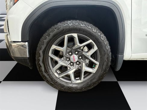 Used 2023 GMC Sierra 1500 SLT w/ SLT Convenience Package image 14
