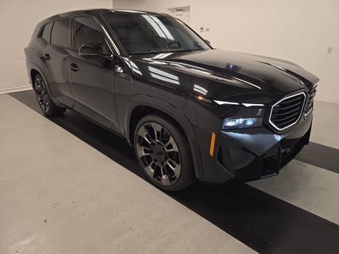 Used 2023 BMW XM AWD/4WD image 3