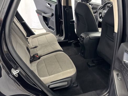 Used 2020 Ford Escape SE image 28