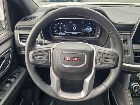 Used 2024 GMC Yukon SLT RWD image 18