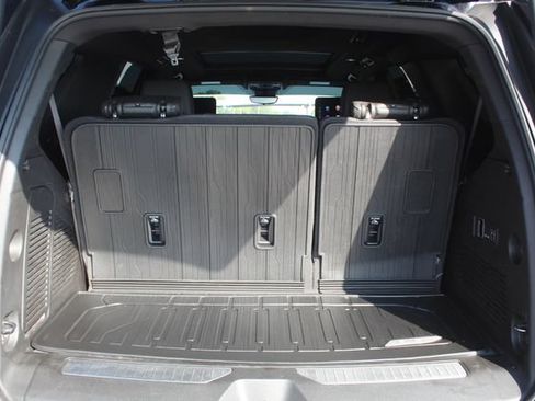 Used 2025 GMC Yukon Denali w/ Denali Reserve Package AWD/4WD image 5