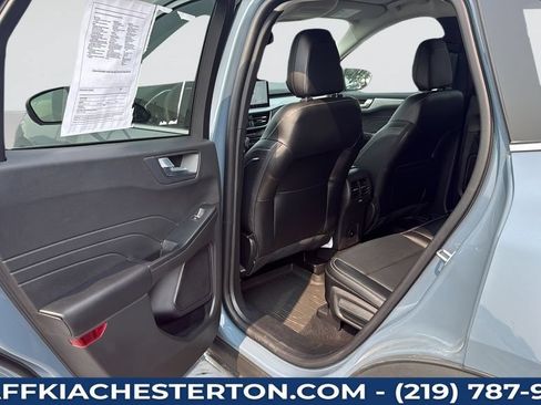 Used 2023 Ford Escape Platinum AWD/4WD image 35