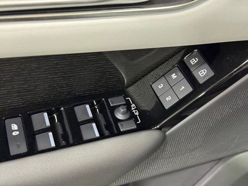 New 2026 Land Rover Range Rover Velar Dynamic SE AWD/4WD image 20