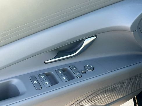 New 2026 Hyundai Elantra SE image 17