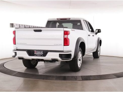 Used 2019 Chevrolet Silverado 1500 Custom w/ Custom Value Package AWD/4WD image 7