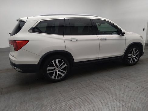 Used 2017 Honda Pilot Touring image 11