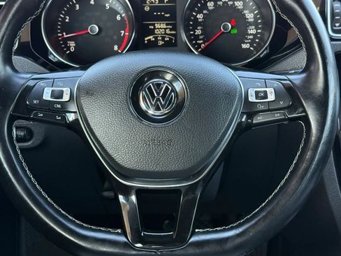 Used 2016 Volkswagen Jetta Sport FWD image 53