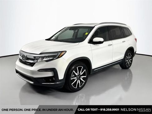 Used 2022 Honda Pilot Touring image 1