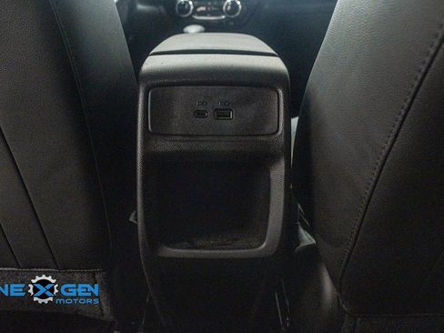 Used 2025 Chevrolet Trax LT w/ Driver Confidence Package image 28