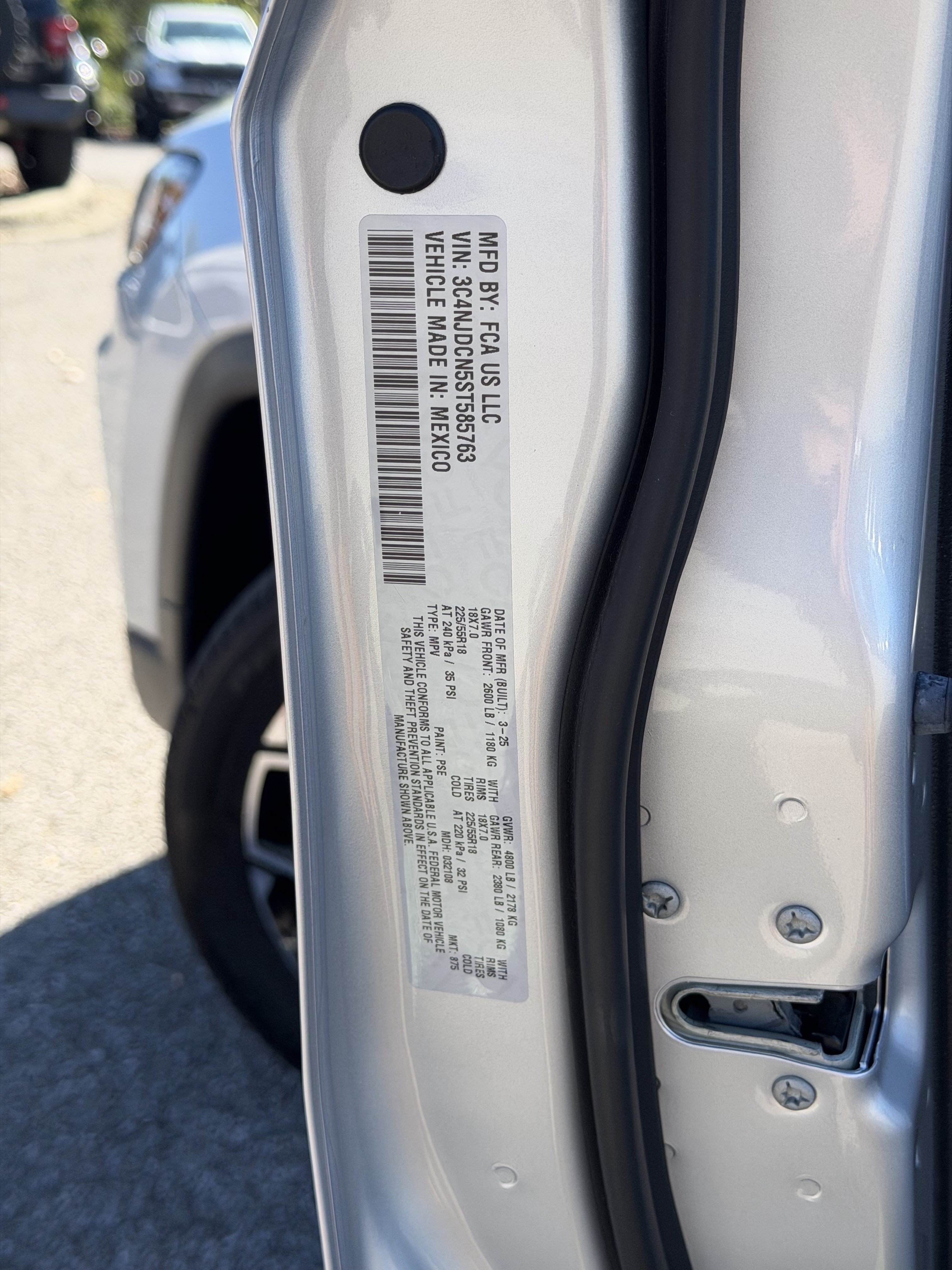 Used 2025 Jeep Compass Limited AWD/4WD image 36