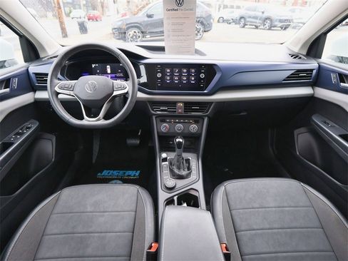 Certified 2022 Volkswagen Taos SE w/ Driver Assistance Package image 15