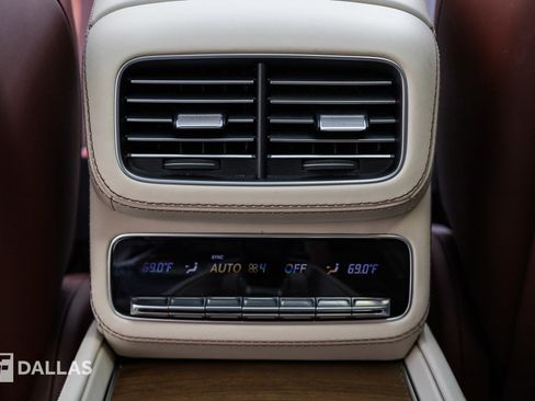 Used 2023 Mercedes-Benz Maybach GLS 600 4MATIC image 40