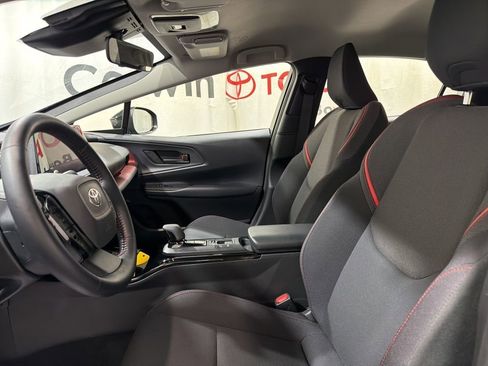 Used 2026 Toyota Prius Plug-In Hybrid FWD image 23