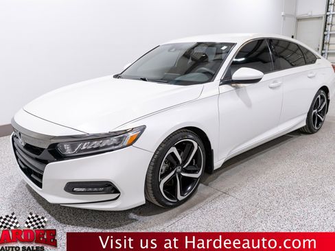Used 2018 Honda Accord Sport image 2