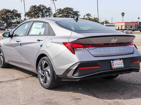 New 2025 Hyundai Elantra Sport image 8