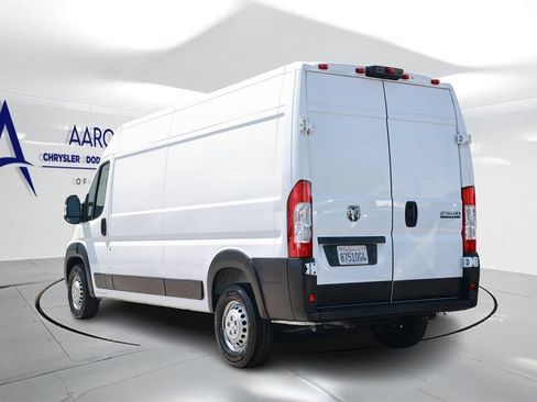 Used 2026 RAM ProMaster 2500 w/ Convenience Group FWD image 2