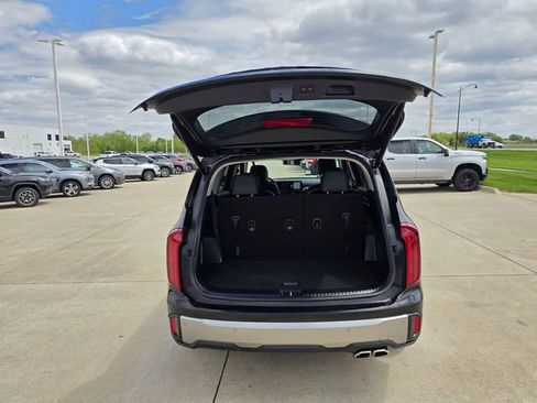 Used 2025 Kia Telluride S FWD image 26